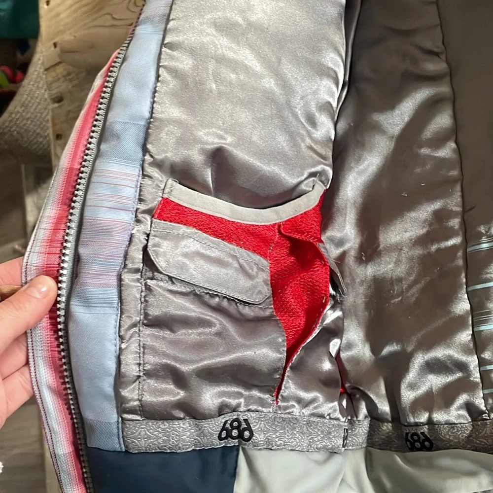 686 SNOWBOARDING JACKET - Picture 8 of 11